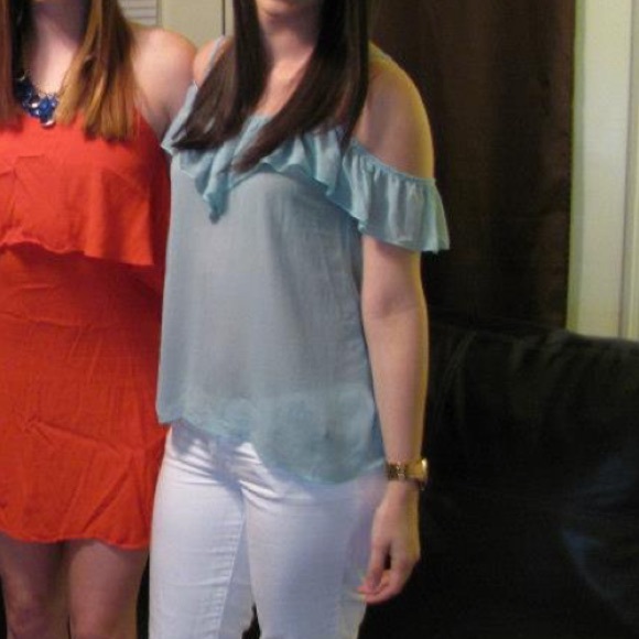 Off-the-shoulder Mint Top - Picture 2 of 2